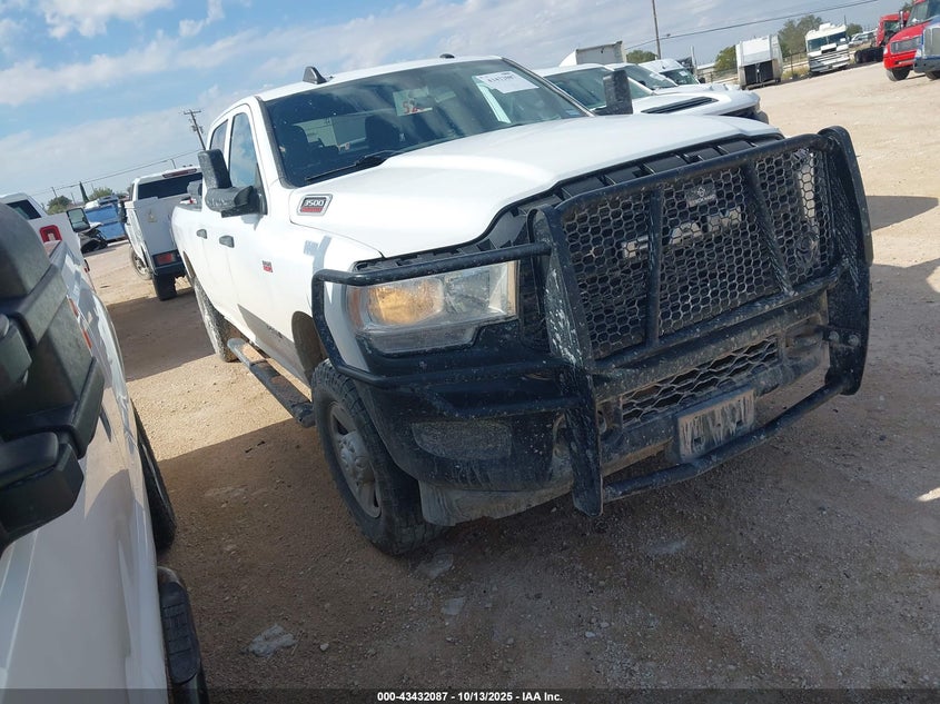 2022 Ram 3500 Tradesman 4X4 8' Box
