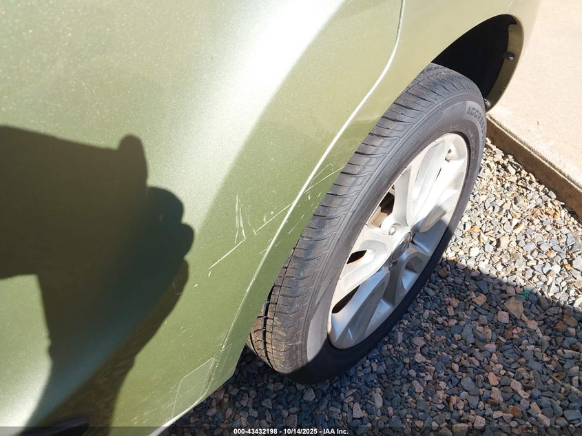 2013 KIA SOUL KNDJT2A53D7574378