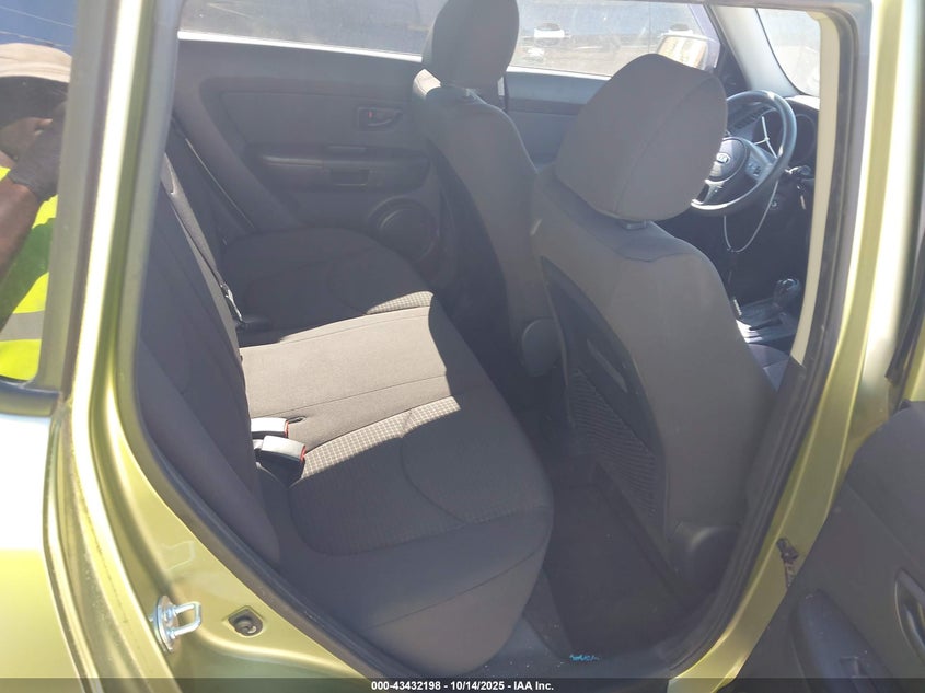 2013 KIA SOUL KNDJT2A53D7574378