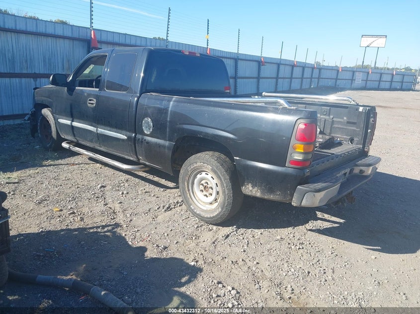 2GTEC19T131340511 2003 GMC SIERRA photo no. 3