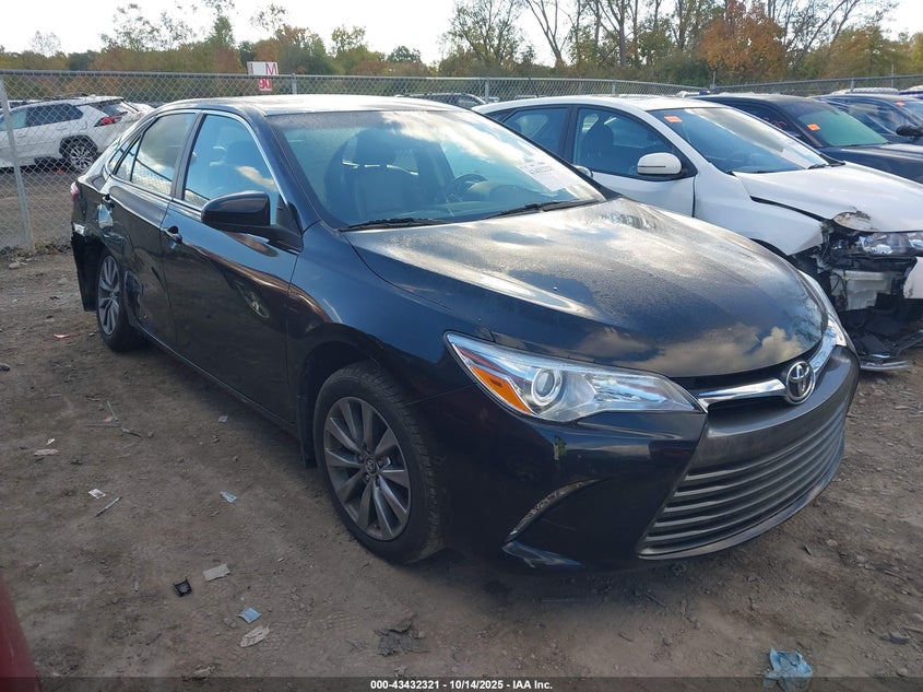TOYOTA CAMRY XLE