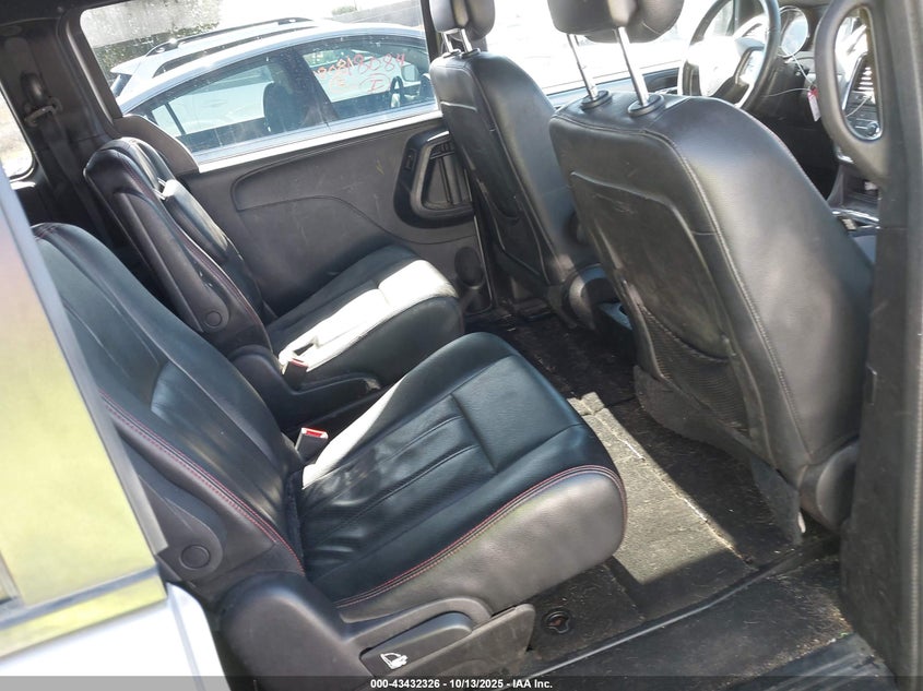 2016 Dodge Grand Caravan R/T VIN: 2C4RDGEG1GR313505 Lot: 43432326