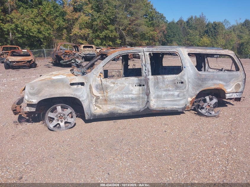 2009 Cadillac Escalade Esv Standard VIN: 1GYFK26289R257127 Lot: 43432426