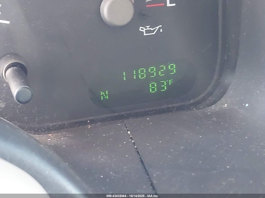 2003 Ford Expedition Xlt VIN: 1FMPU16L03LC52923 Lot: 43432484