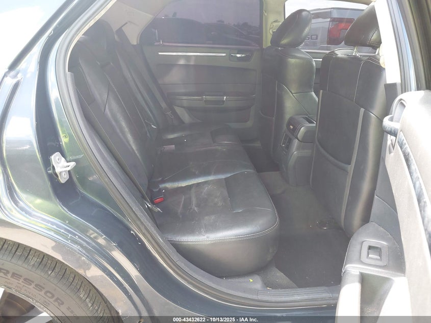 2008 Chrysler 300C Hemi VIN: 2C3LA63H38H335733 Lot: 43432622