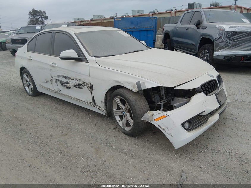 Vin: wba3c1g58dnr47451, lot: 43927505, bmw 328i 2013 img_1