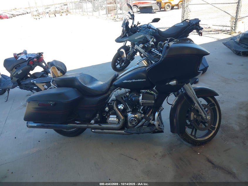 2015 Harley-Davidson Fltrxs Road Glide Special VIN: 1HD1KTM19FB617265 Lot: 43432689