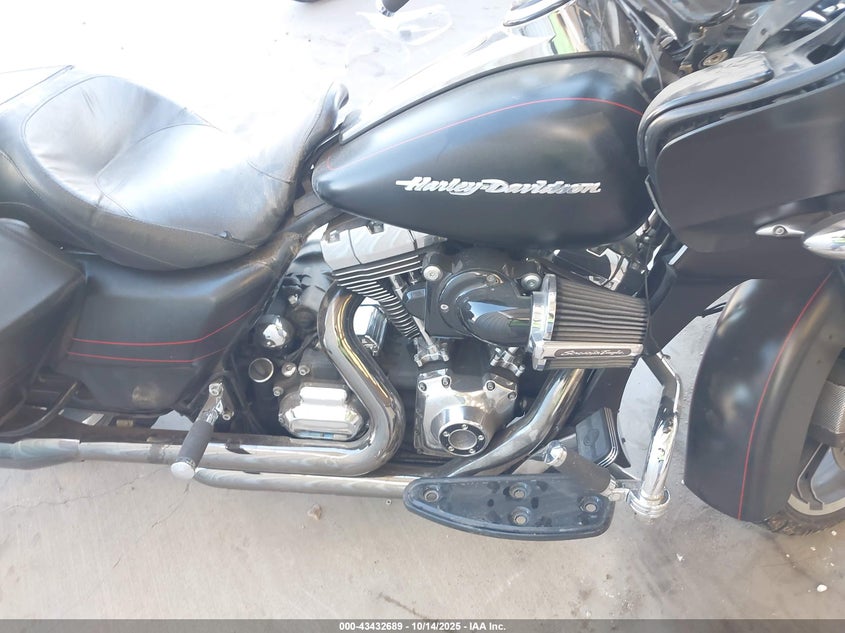 2015 Harley-Davidson Fltrxs Road Glide Special VIN: 1HD1KTM19FB617265 Lot: 43432689