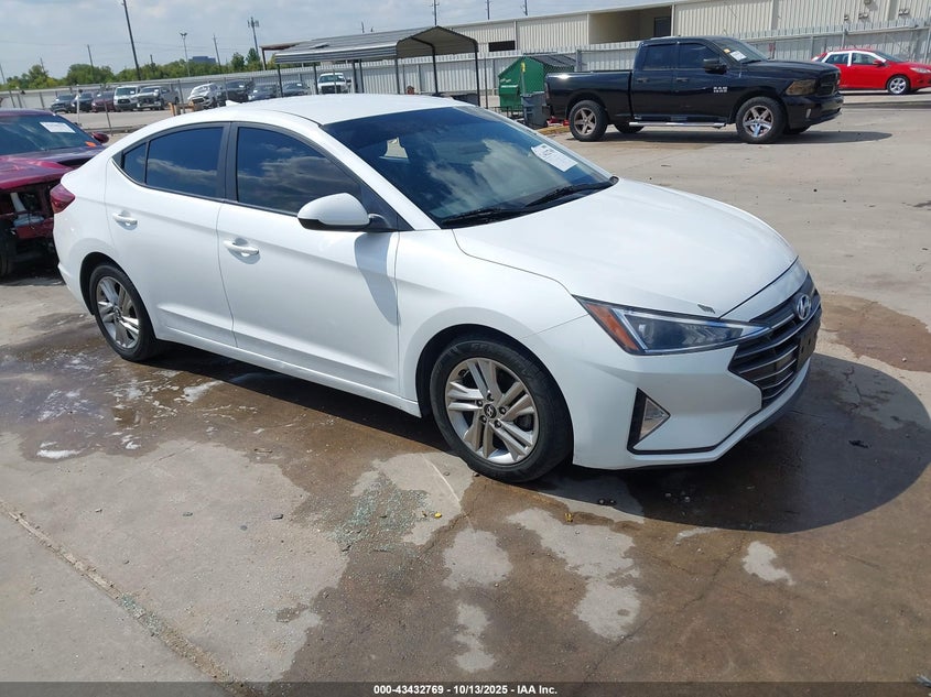 HYUNDAI ELANTRA SEL