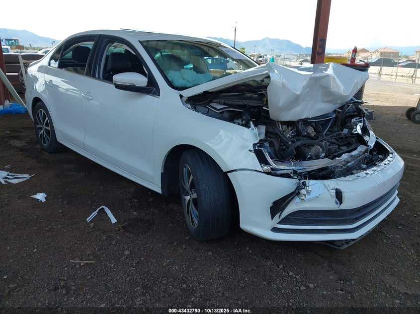 VOLKSWAGEN JETTA 1.4T SE