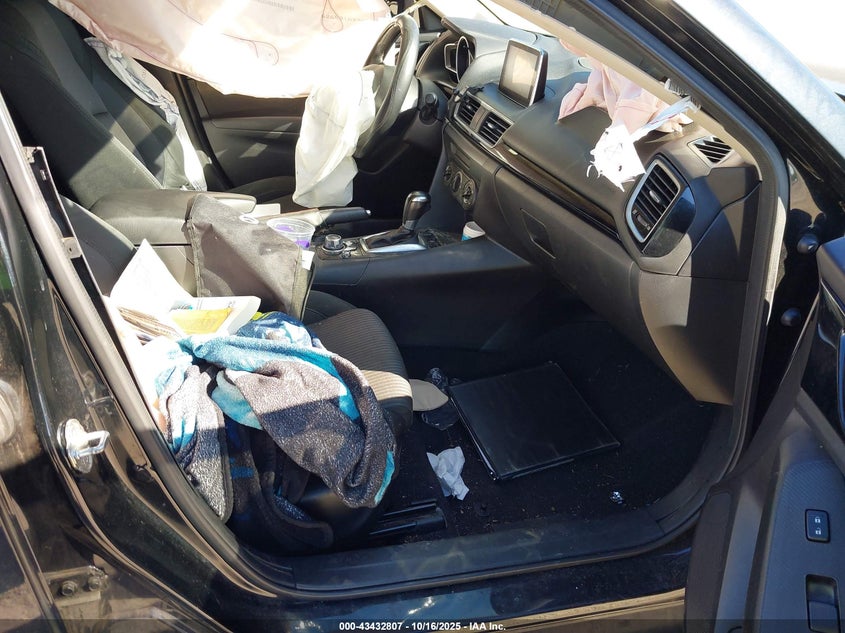 2015 MAZDA MAZDA3 I TOURING JM1BM1L77F1271054