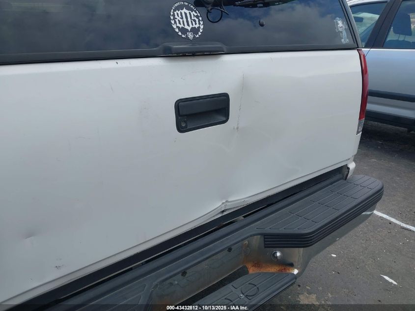 1997 Chevrolet Tahoe Ls VIN: 1GNEC13R0VJ366868 Lot: 43432812