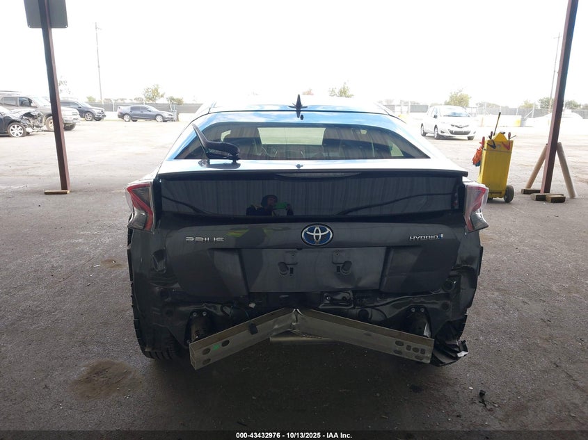 2016 TOYOTA PRIUS THREE TOURING JTDKARFU8G3002348
