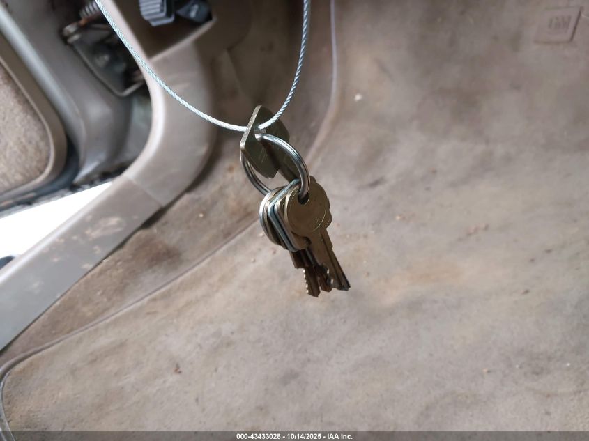 1993 Buick Park Avenue Ultra VIN: 1G4CU531XP1636542 Lot: 43433028