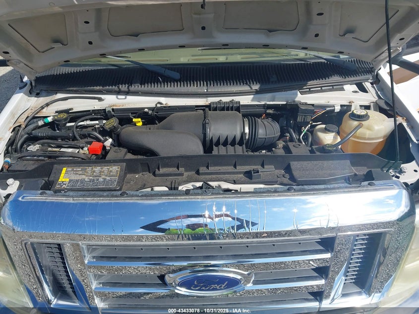 2008 Ford E-450 Cutaway VIN: 1FDXE45S18DA30819 Lot: 43433078