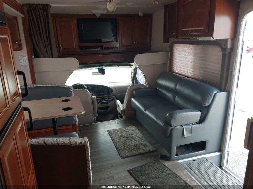 2008 Ford E-450 Cutaway VIN: 1FDXE45S18DA30819 Lot: 43433078