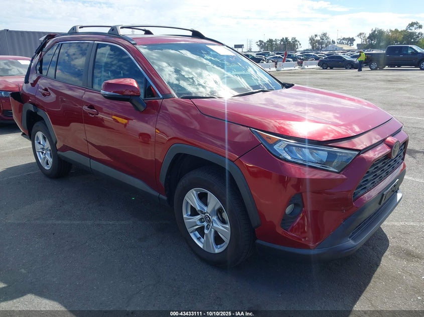 TOYOTA RAV4 XLE