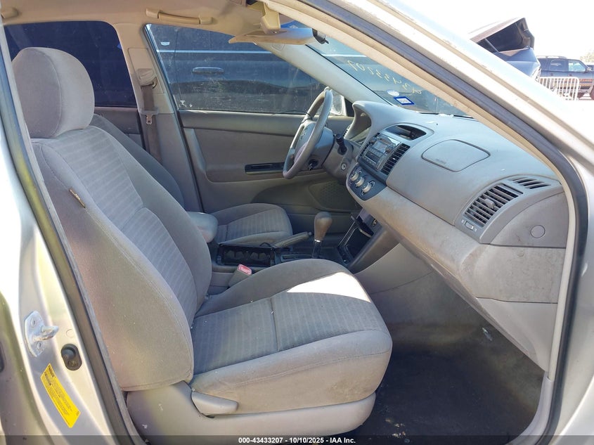 2005 Toyota Camry Le