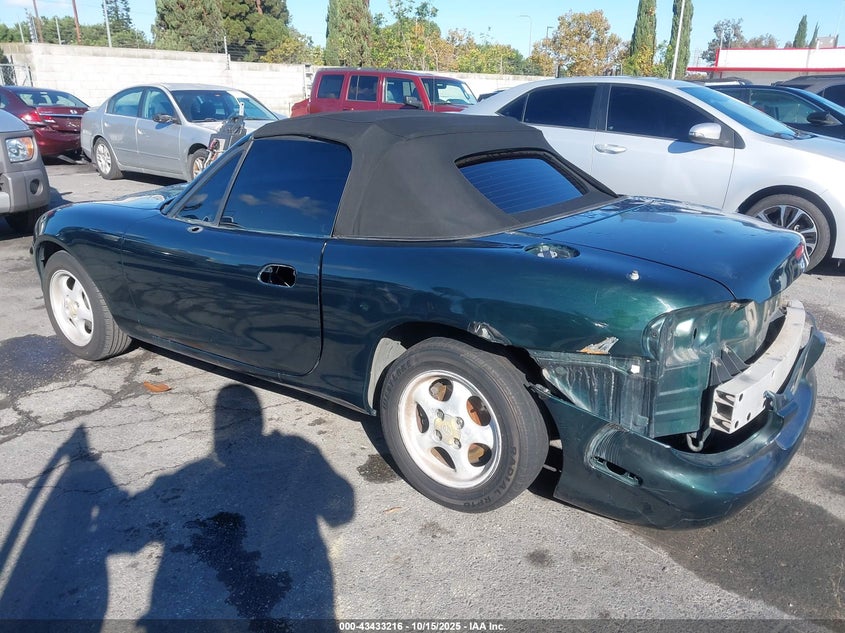 JM1NB3538X0103052 1999 MAZDA MX-5 photo no. 3