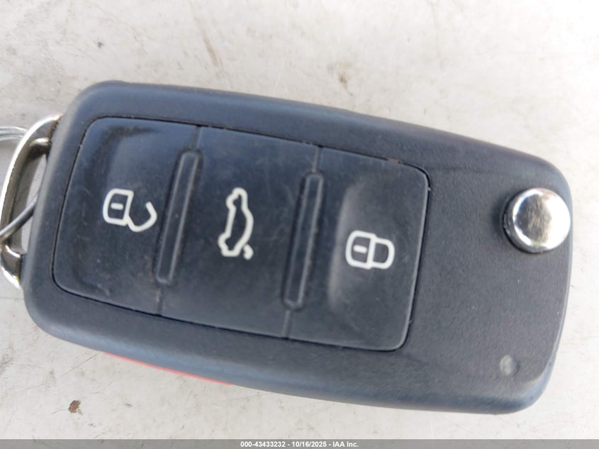 2017 VOLKSWAGEN TIGUAN 2.0T/2.0T S WVGAV7AX3HK021897