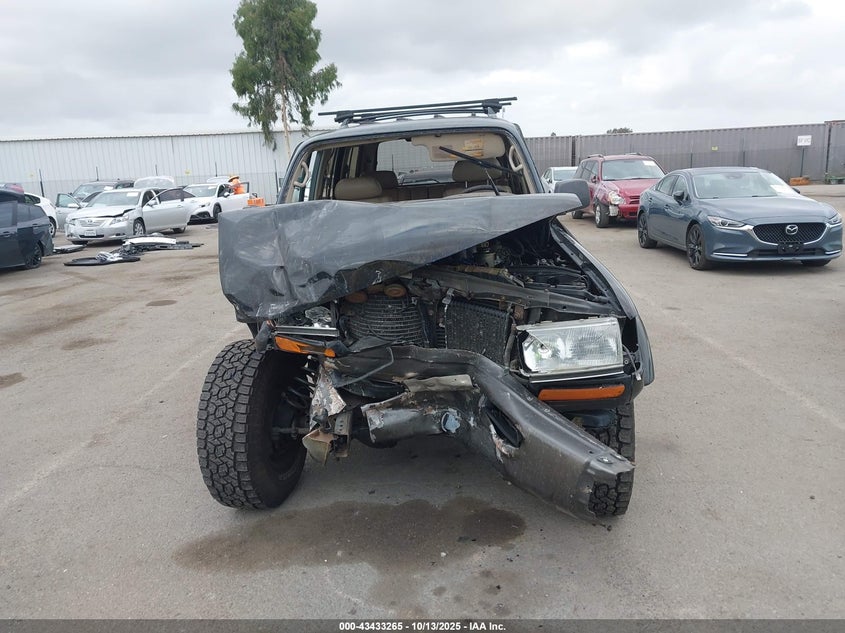 1997 Toyota Land Cruiser VIN: JT3HJ85J8V0154614 Lot: 43433265