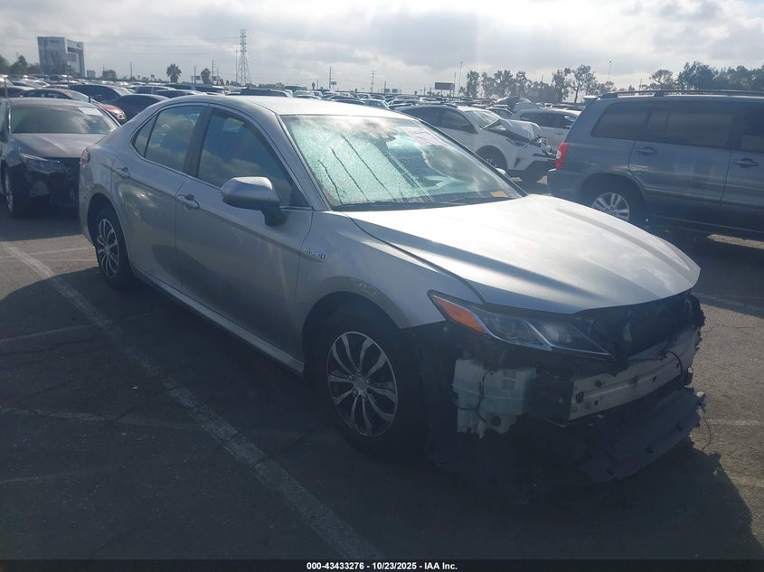 TOYOTA CAMRY HYBRID LE