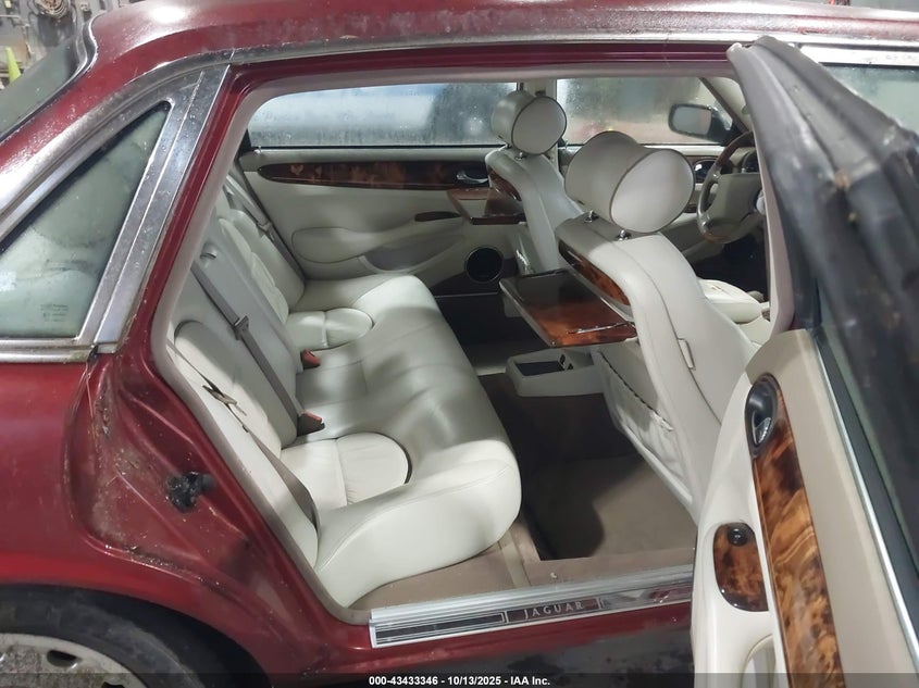 2000 Jaguar Xj8 Vanden Plas VIN: SAJDA24CXYLF18601 Lot: 43433346