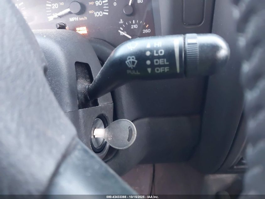 1999 Jeep Cherokee Classic/Sport VIN: 1J4FF68S8XL633527 Lot: 43433366