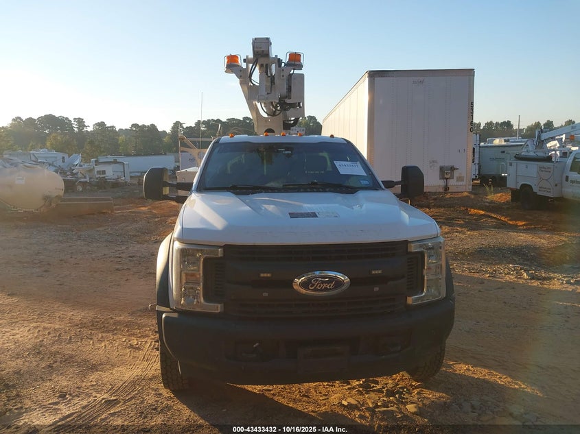 2018 Ford F-450 Chassis Xl VIN: 1FDUF4GT7JEC49676 Lot: 43433432