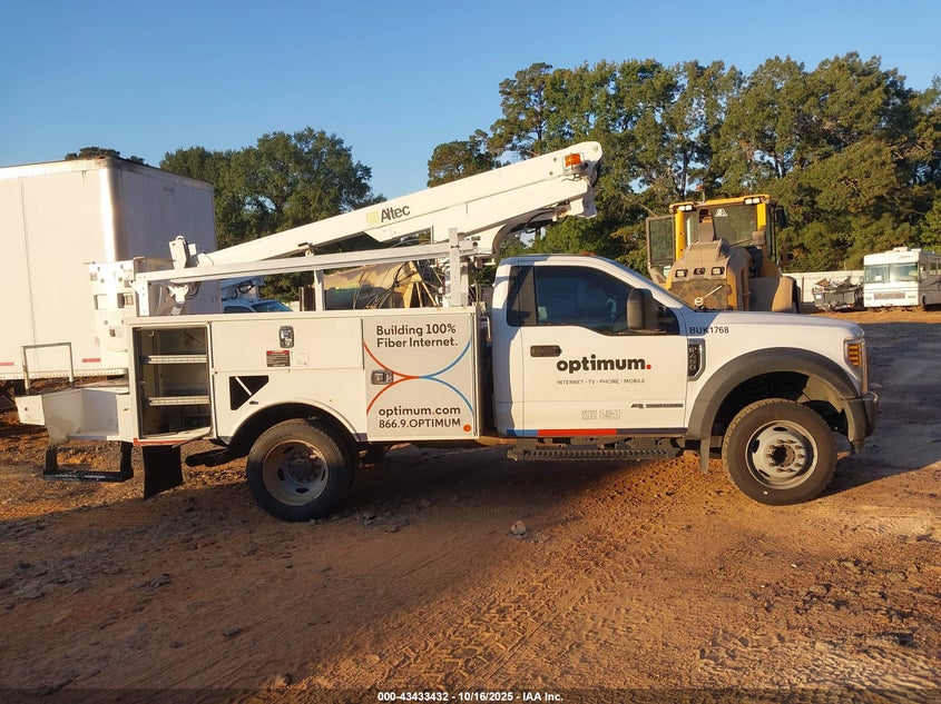 2018 Ford F-450 Chassis Xl VIN: 1FDUF4GT7JEC49676 Lot: 43433432