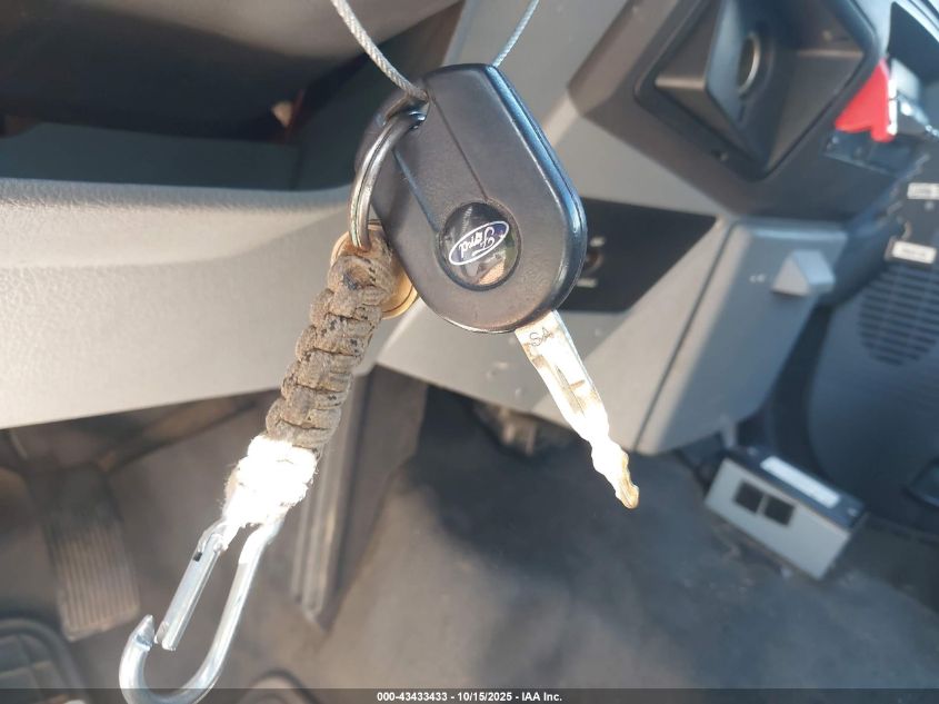 2015 Ford F-450 Chassis Xl VIN: 1FDUF4GY3FED43587 Lot: 43433433