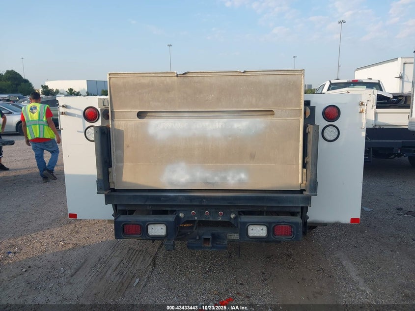 2016 Ram 3500 Chassis Tradesman/Slt VIN: 3C7WRSBL6GG198594 Lot: 43433443