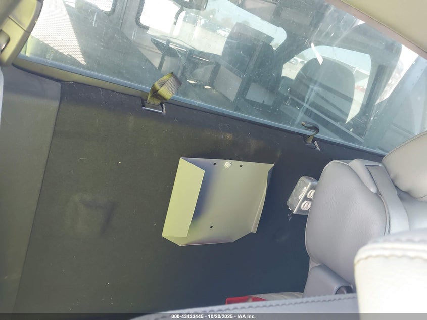 2011 Ford F-150 Xl VIN: 1FTMF1CM8BKE10590 Lot: 43433445