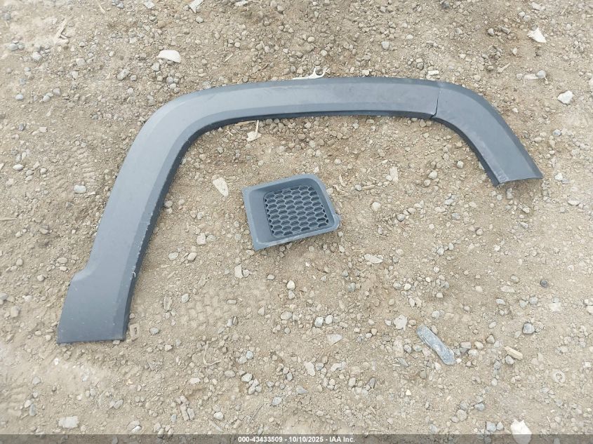 2016 Jeep Renegade Limited VIN: ZACCJADT4GPD43645 Lot: 43433509