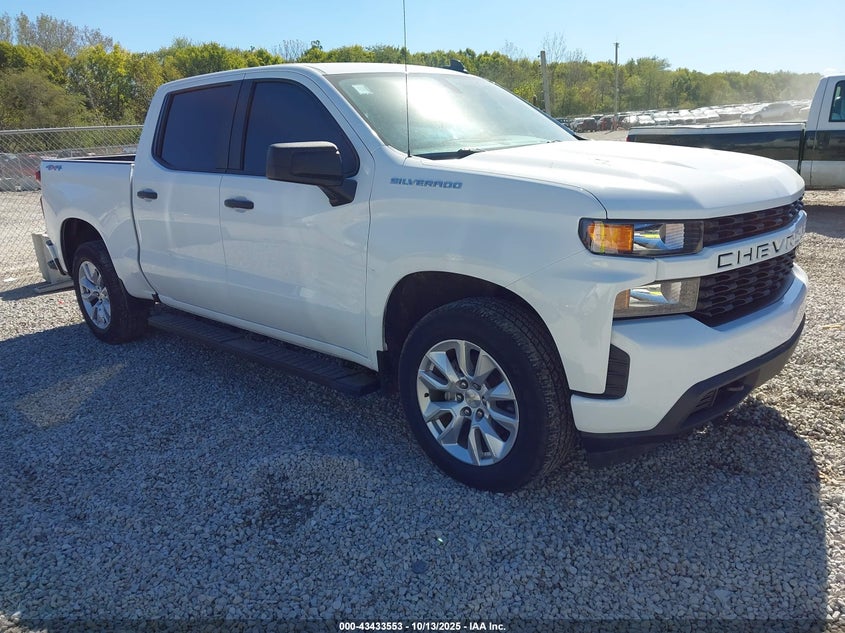 CHEVROLET SILVERADO 1500 4WD SHORT BED CUSTOM
