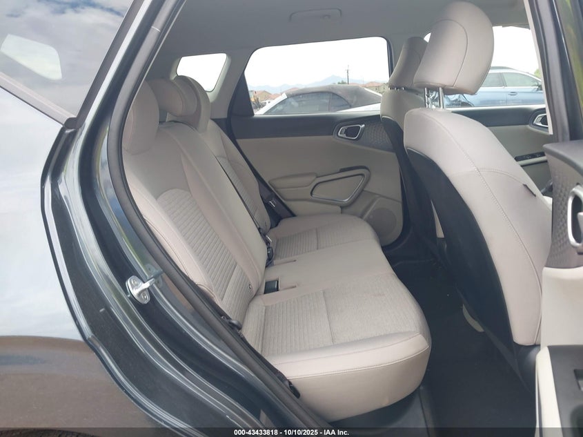 2020 KIA SOUL S KNDJ23AUXL7065287