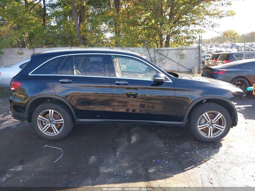 2022 Mercedes-Benz Glc 300 4Matic Suv VIN: W1N0G8EB7NV343783 Lot: 43433864
