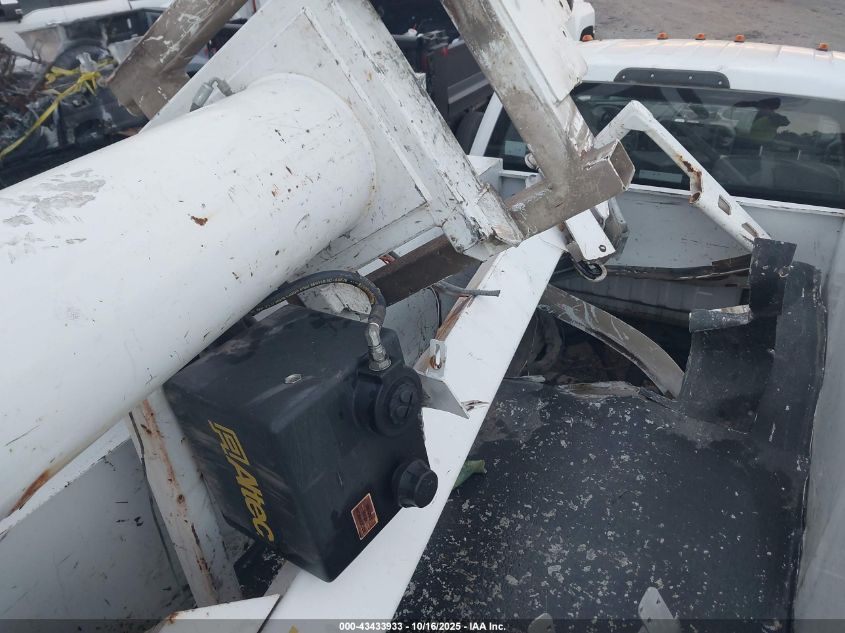 2017 Ford F-550 Chassis Xl VIN: 1FDUF5GT1HDA10114 Lot: 43433933