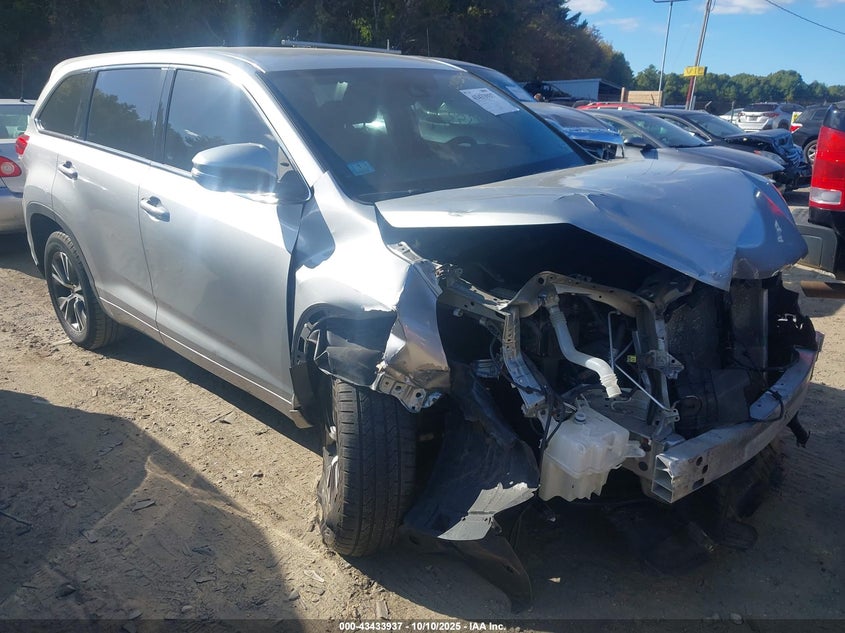 TOYOTA HIGHLANDER LE