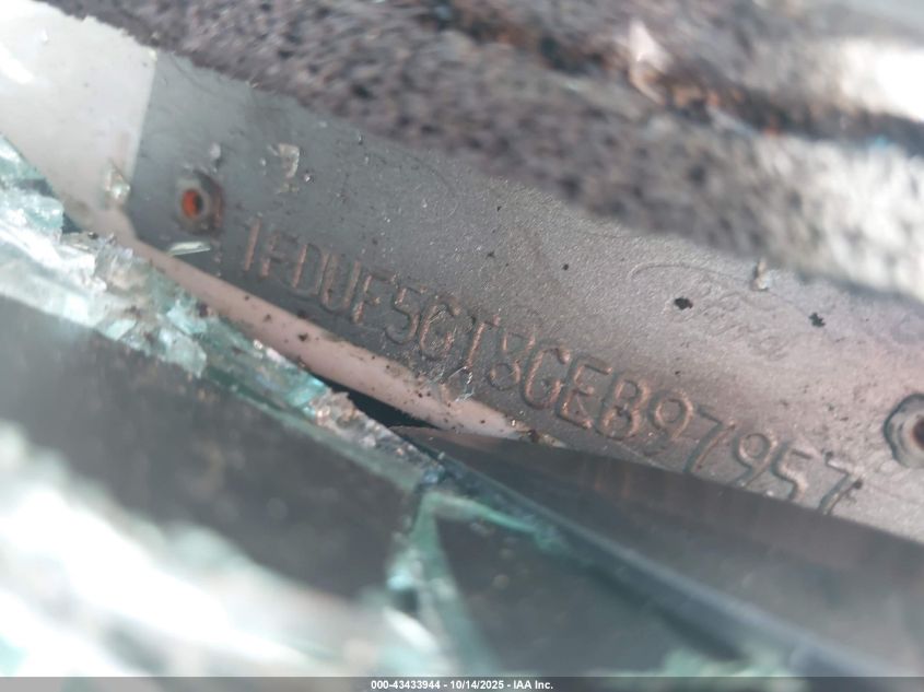 2016 Ford F-550 Chassis Xl VIN: 1FDUF5GT8GEB97957 Lot: 43433944