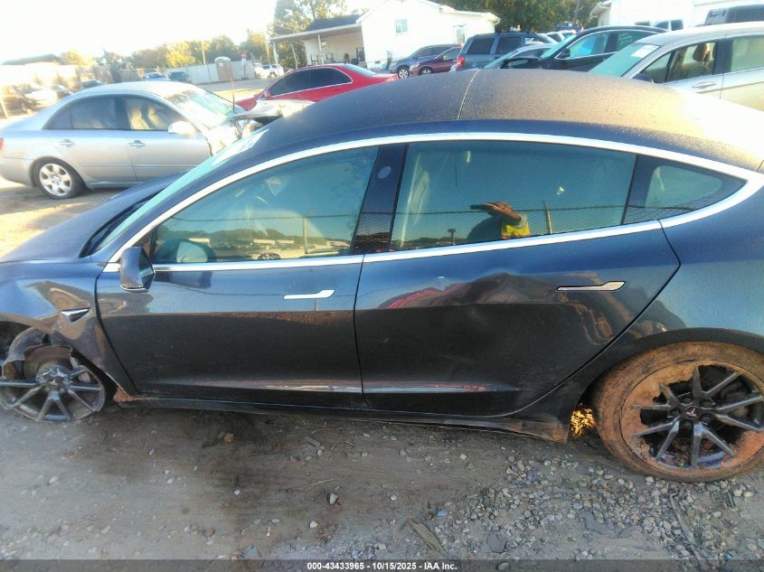 2019 Tesla Model 3 Long Range/Performance VIN: 5YJ3E1EB3KF452298 Lot: 43433965