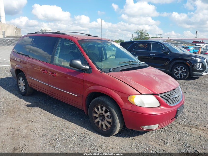 2C4GP54L12R748812 2002 Chrysler Town & Country Lxi auction photo 1
