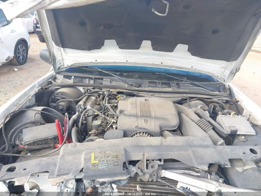 2005 Ford Crown Victoria Standard VIN: 2FAFP73W95X127388 Lot: 43433987