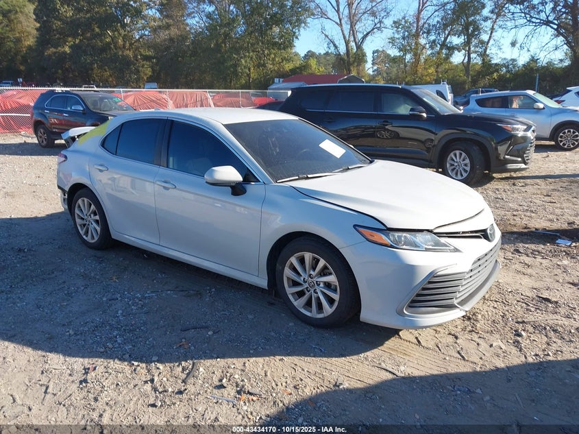 TOYOTA CAMRY LE