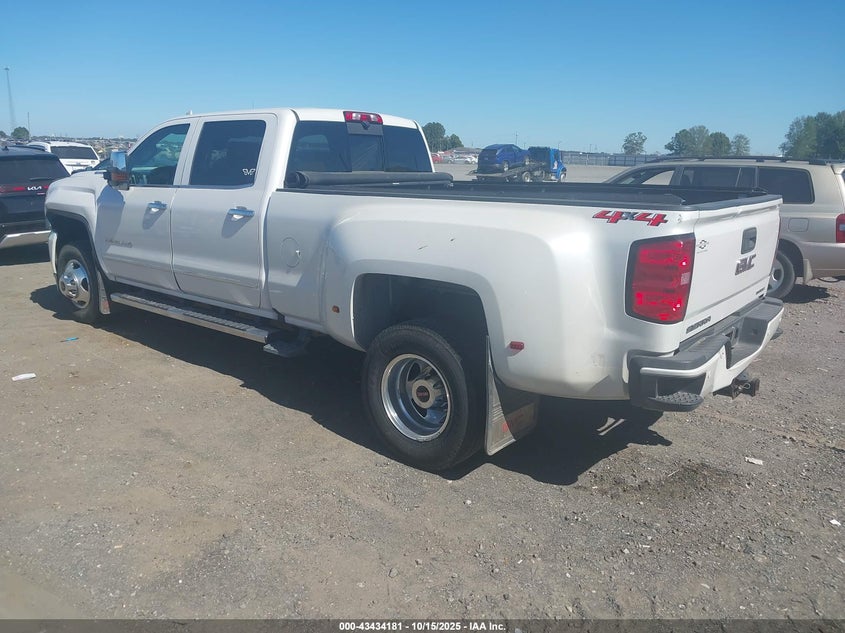 1GT42YEYXJF170468 2018 GMC SIERRA photo no. 3