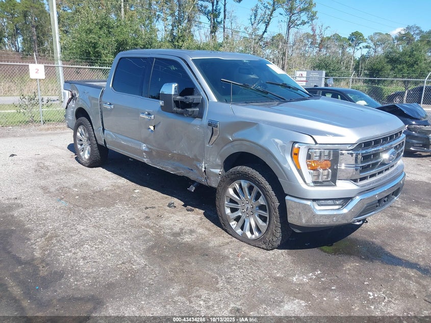 FORD F-150 LARIAT