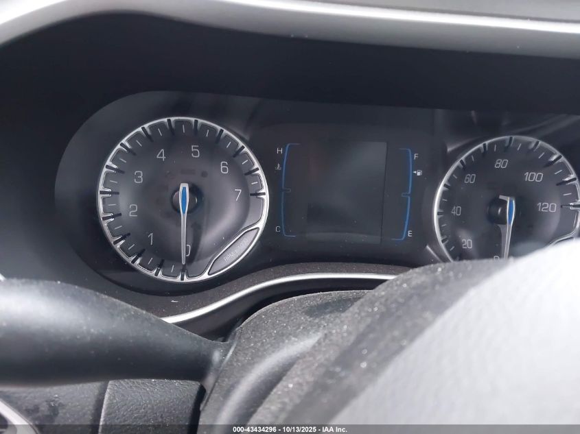 2020 Chrysler Pacifica Touring VIN: 2C4RC1FG5LR176125 Lot: 43434296