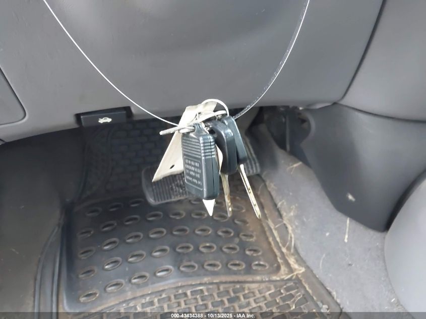 2003 Ford Focus Se/Ztw VIN: 1FAFP36323W207599 Lot: 43434388