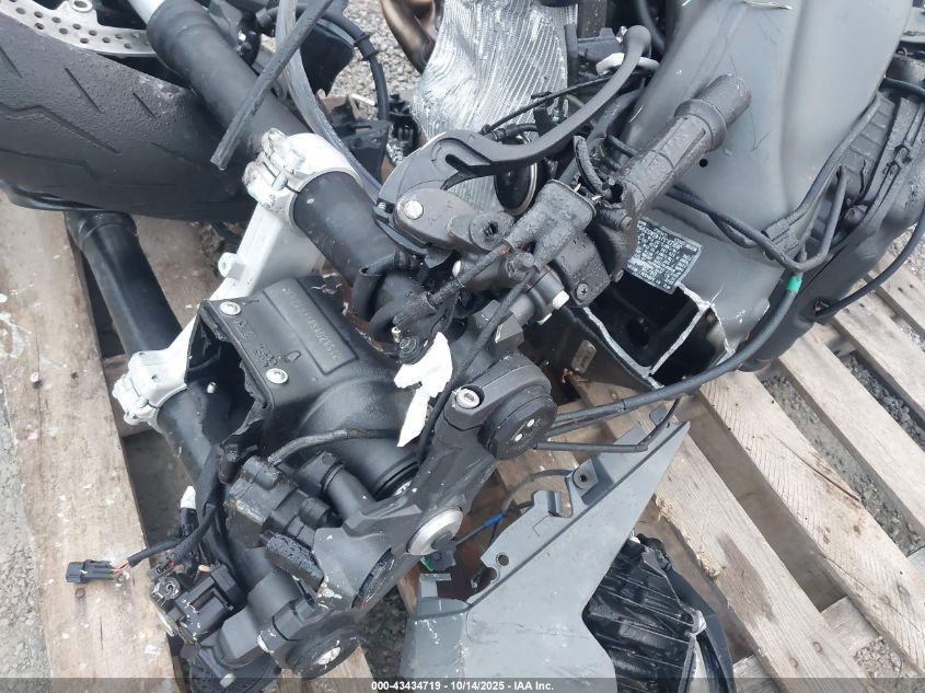 2025 Kawasaki Zx636 K VIN: JKBZXJJ14SA029942 Lot: 43434719