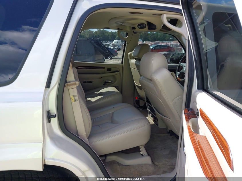 2004 Cadillac Escalade Standard VIN: 1GYEK63N24R121263 Lot: 43434830